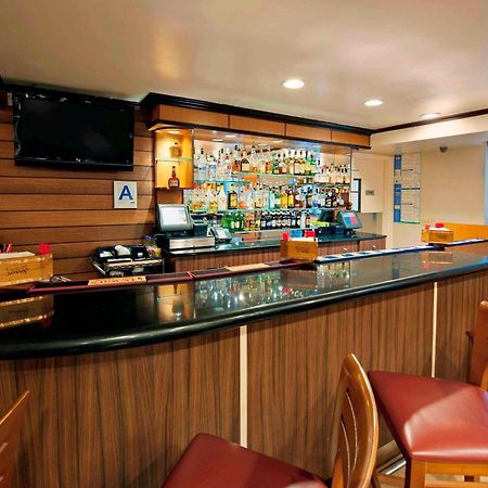 Fairfield Inn By Marriott Jfk Airport New York City Exterior photo